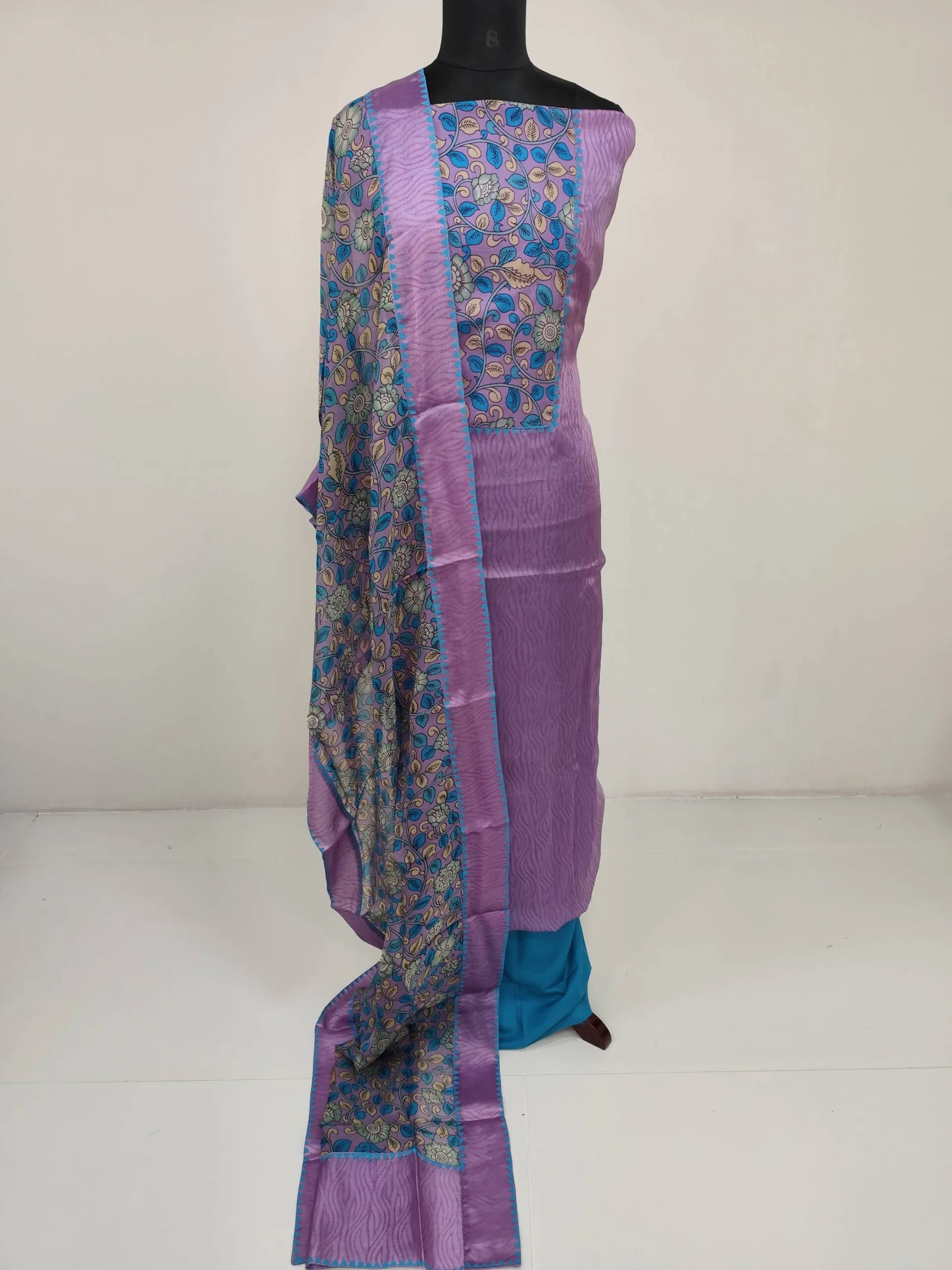 ORGANZA SALWAR SUIT