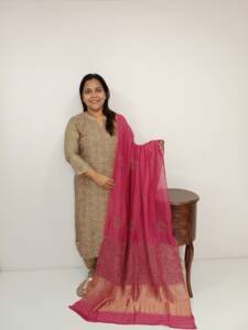 MAL CHANDHERI KURTI SET