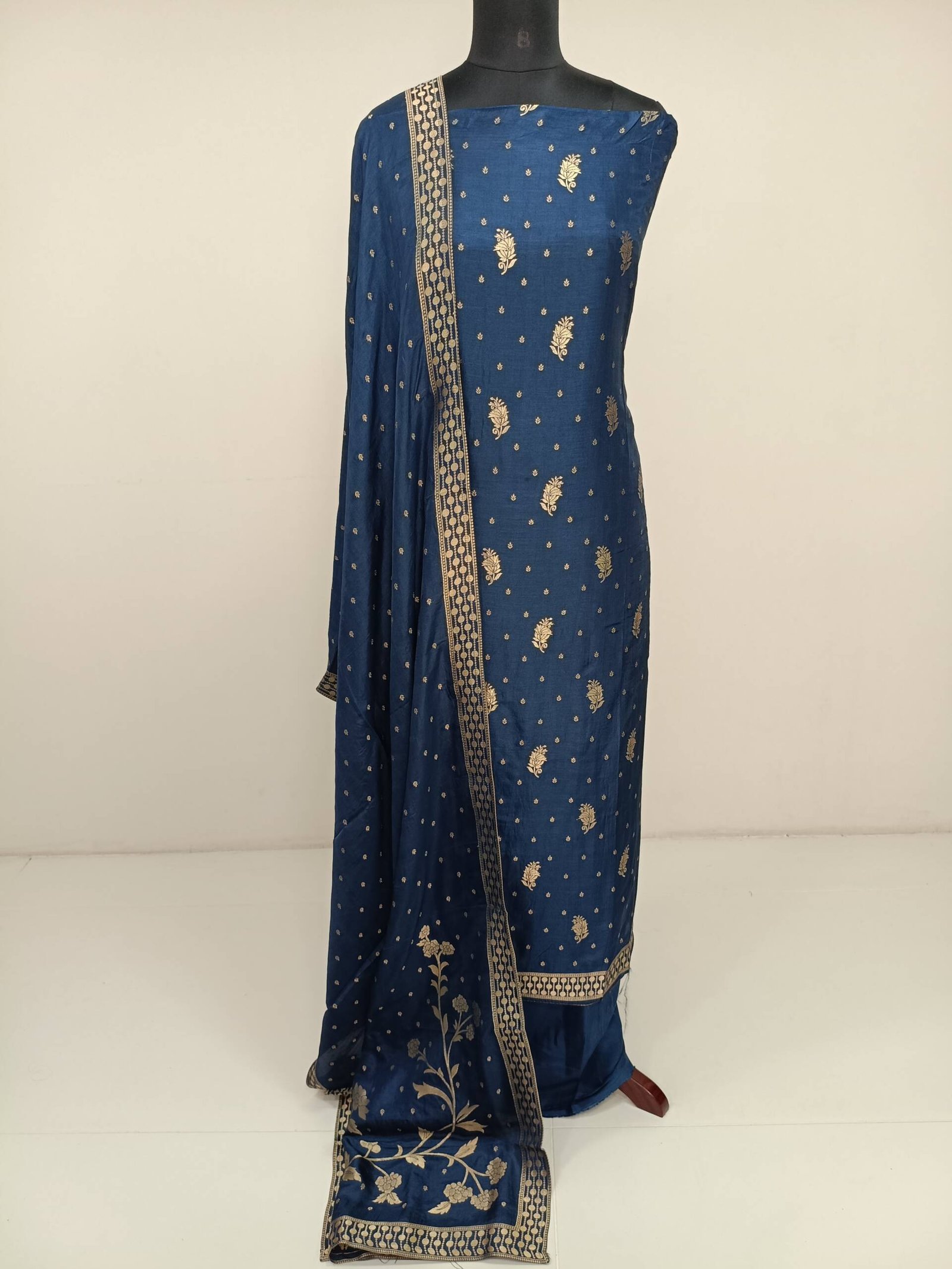 SOFT SILK BANARASI WEAVING SUITS