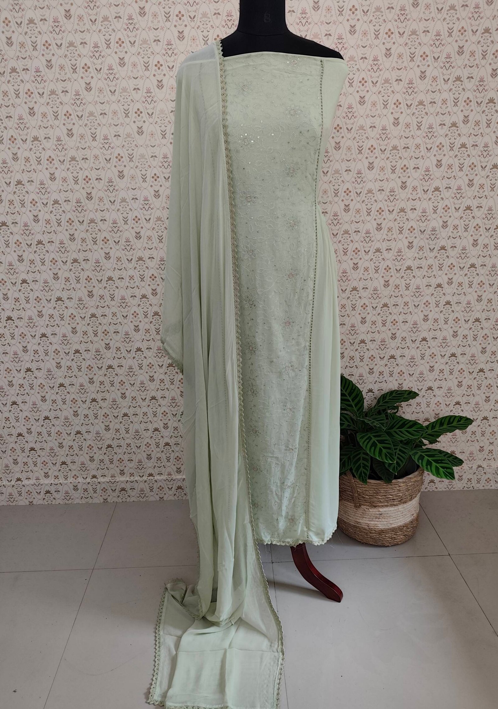 GEORGETTE SEMI STITCHED SUITS