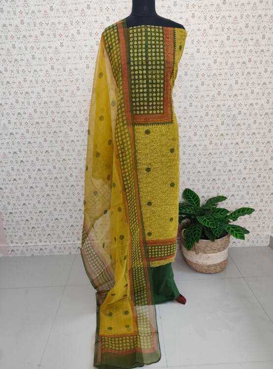 KOTA TEPCHI SALWAR SUITS