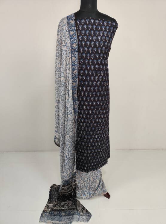 PRINTED COTTON SUITS