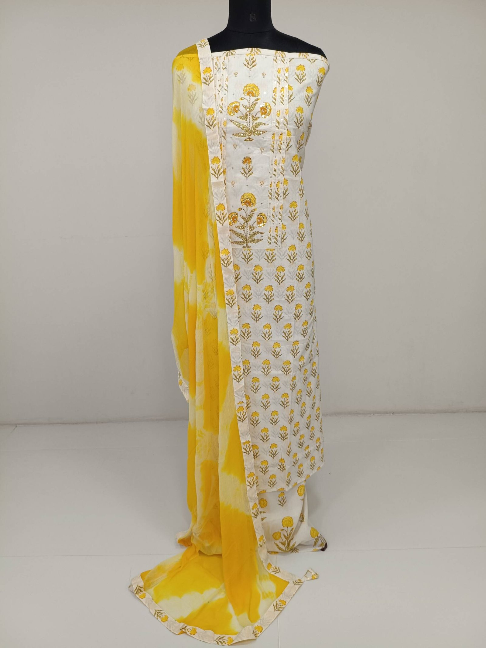 PRINTED COTTON SUITS