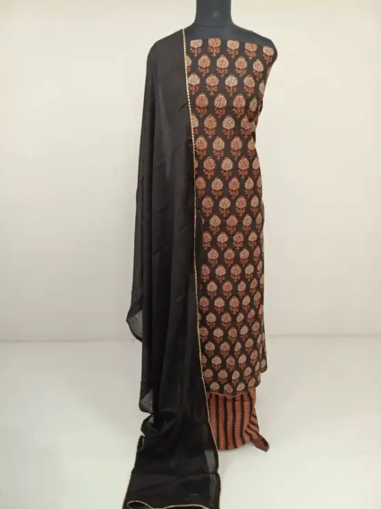 IMG_20250422_110623-scaled-1-600x800