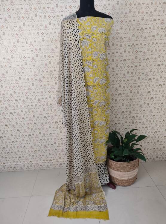 PRINTED COTTON SUITS