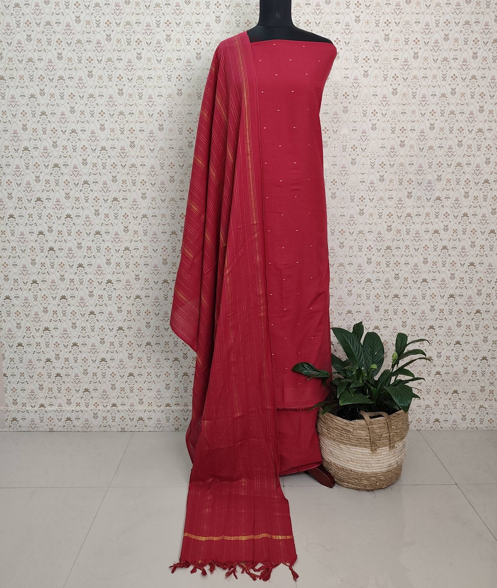 HANDLOOM COTTON SUITS
