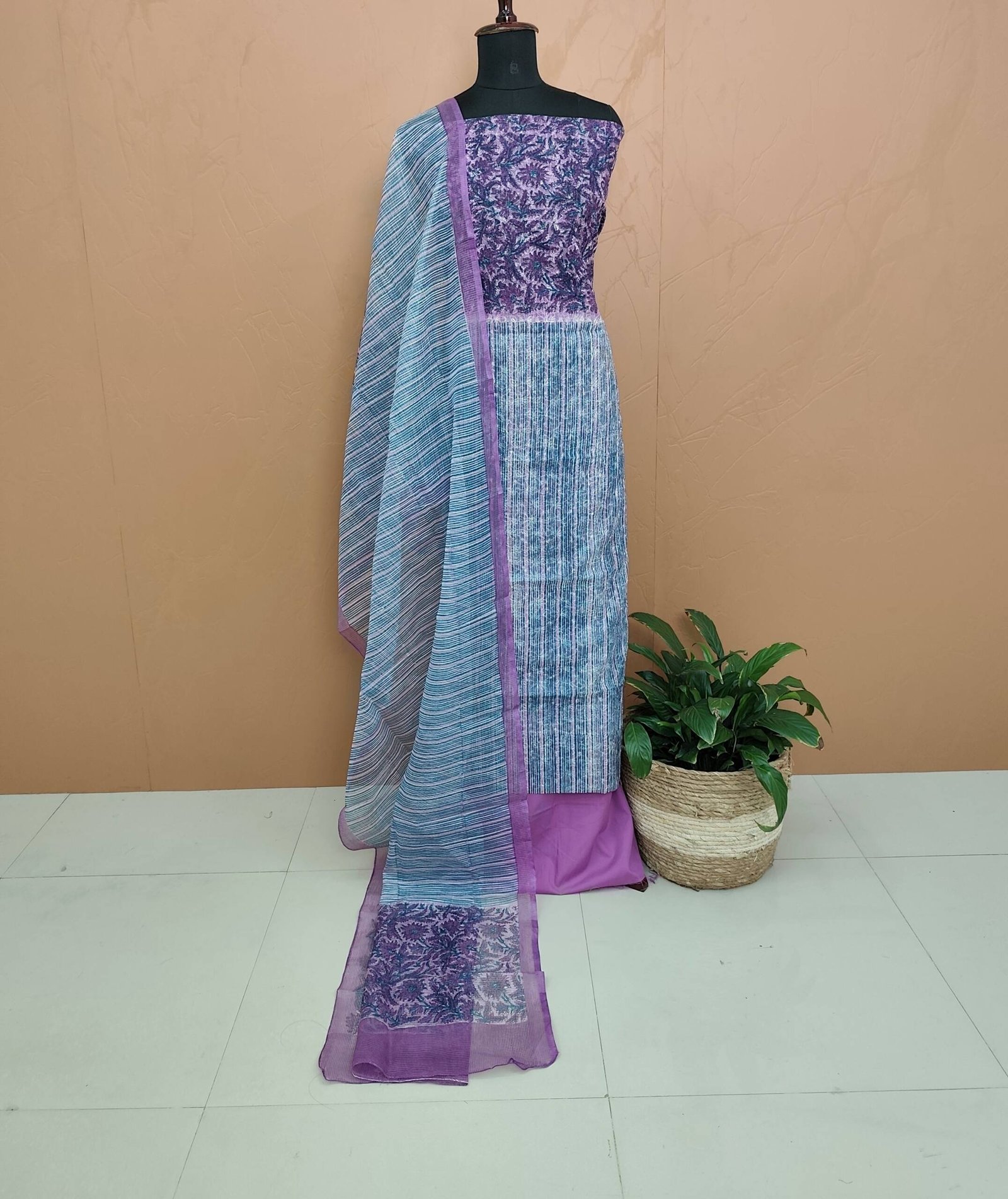 KOTA TEPCHI SUITS-43616