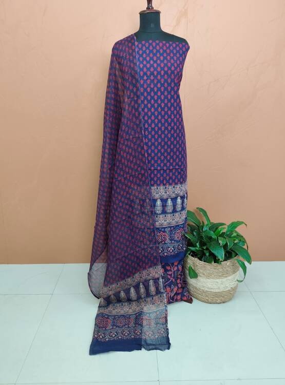 PRINTED COTTON SUITS