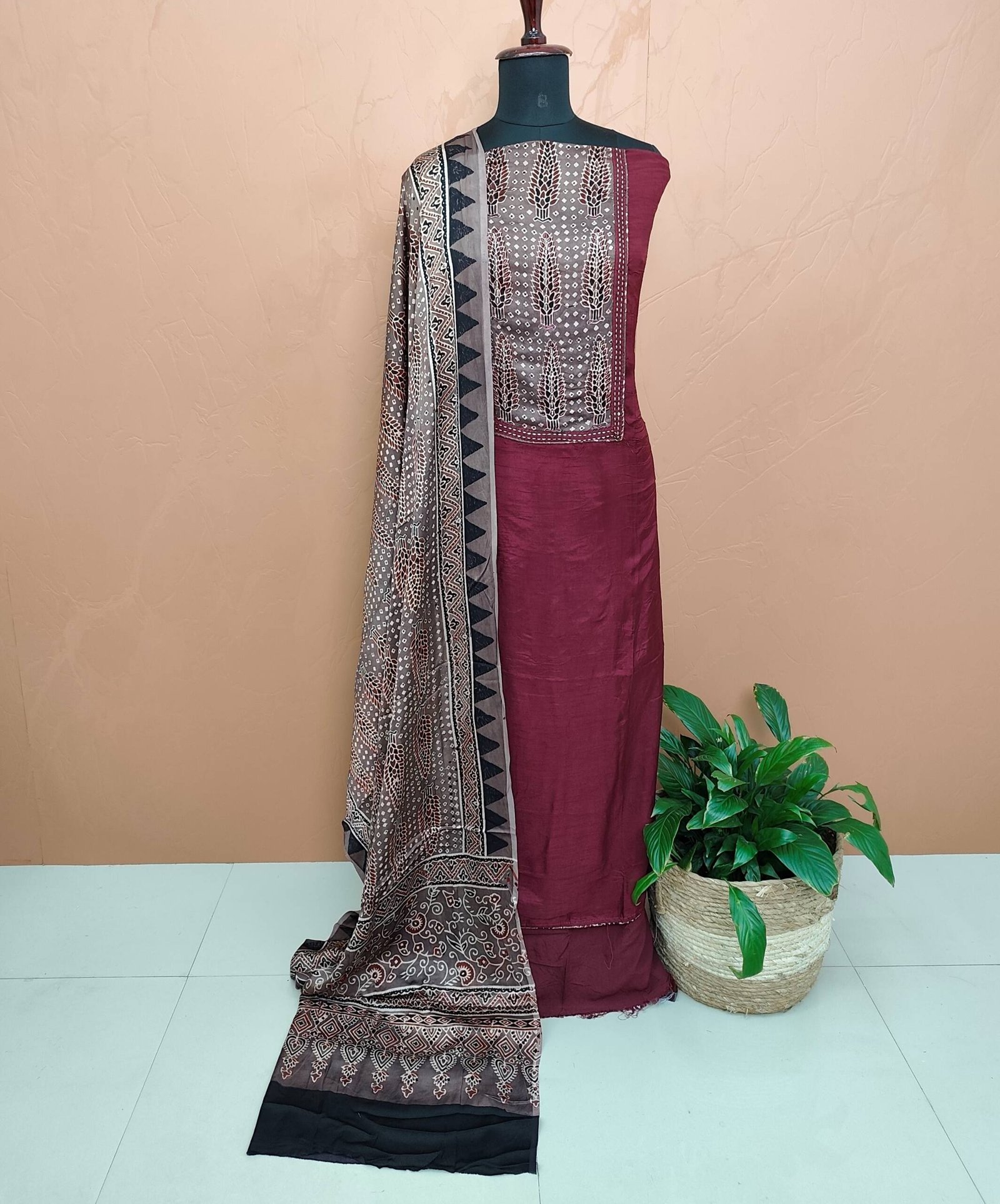 DOLA SILK SUITS-43733