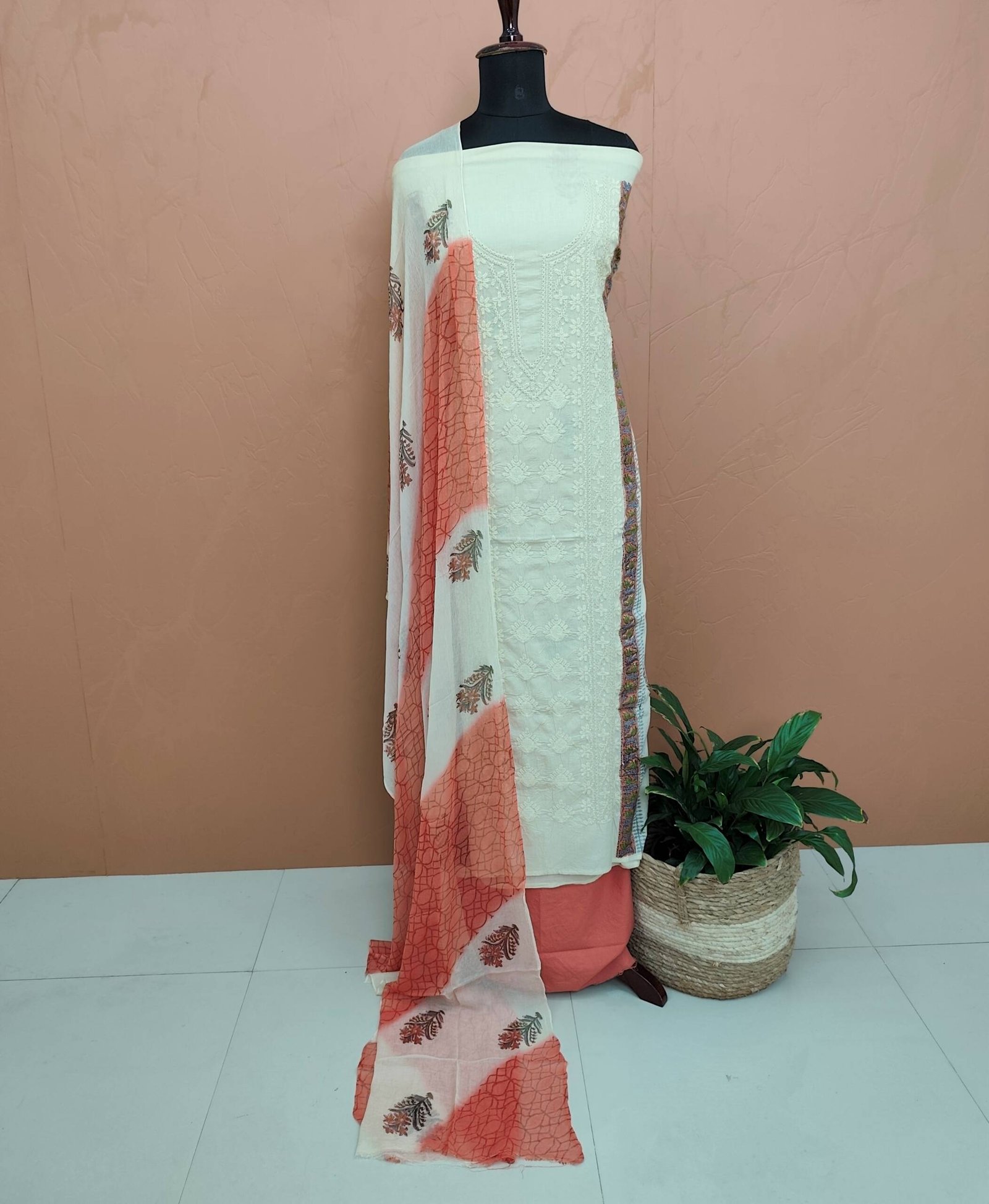 SOFT COTTON EMBROIDERED SUITS-43550