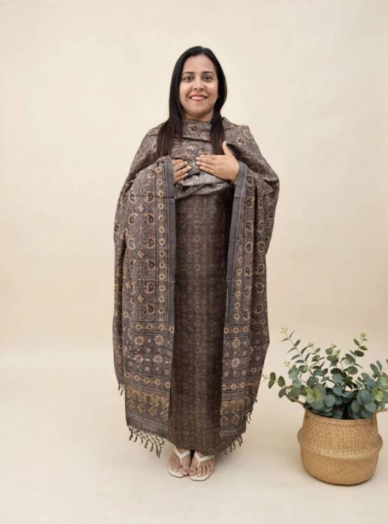 SEMI JUTE SILK SUITS-43873